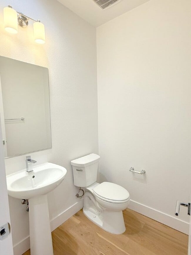 Building Photo - Newly Built ! Be The First To Live Here ! Modern Detached Home In New City Village !