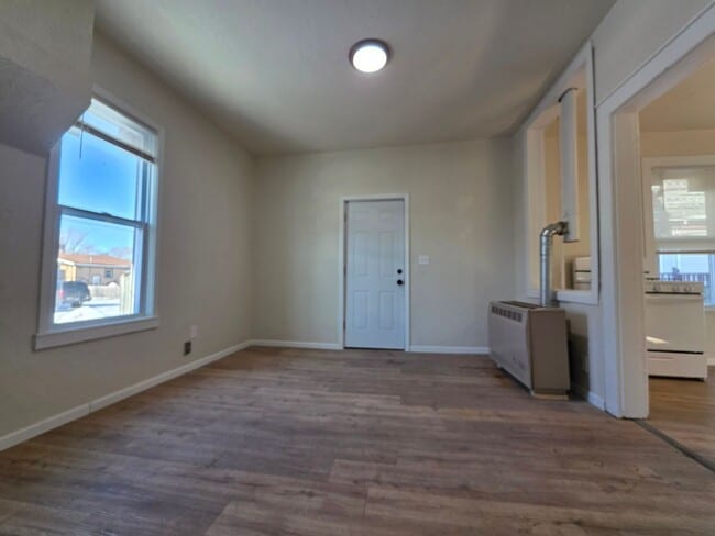 Building Photo - 210 S Maple Ave