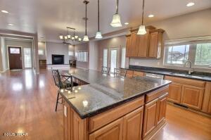 Building Photo - 451 S Rockcreek Dr