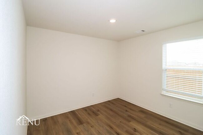 Building Photo - Coming Soon!