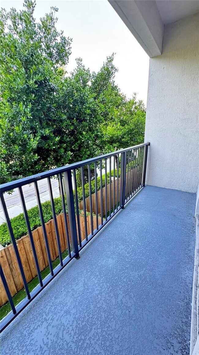 Building Photo - 8005 NW 104th Ave