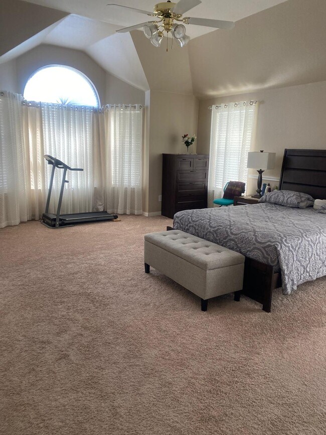 Building Photo - 2502 Younger Ct