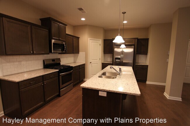 Building Photo - 5 br, 3 bath House - 1006 Dunkirk Circle