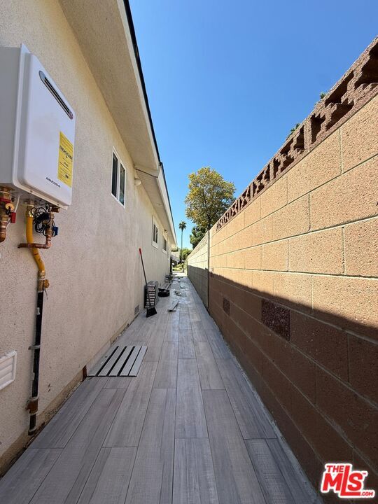 Building Photo - 9004 Gothic Ave
