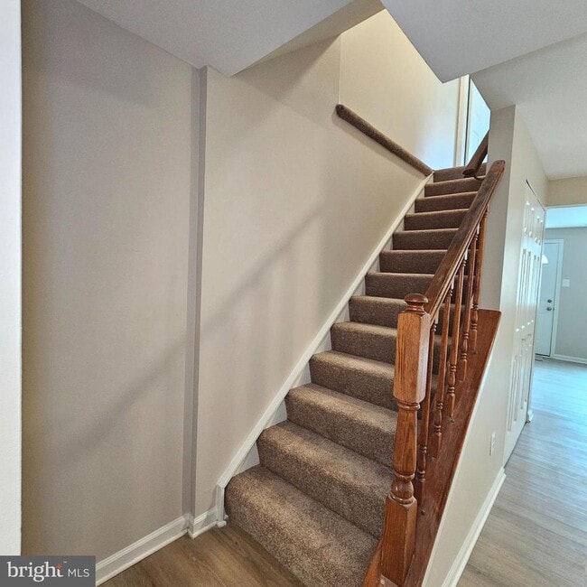 Building Photo - 8473 Aurora Ct