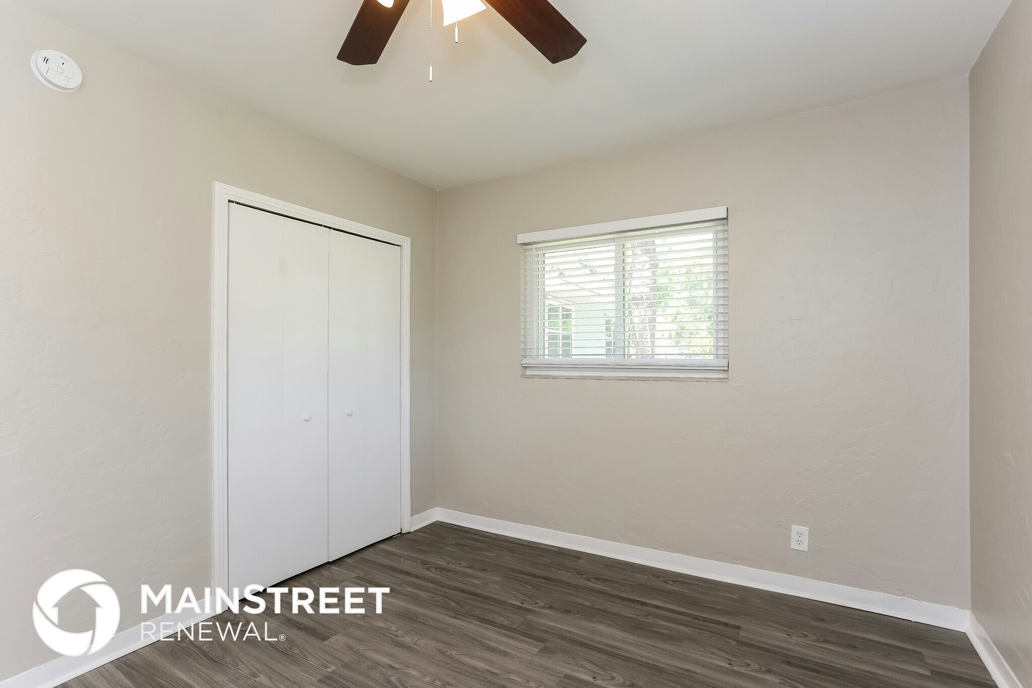 Building Photo - 2124 Almeria Way S