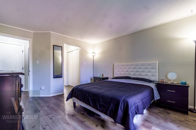 Building Photo - 3684 Iguana Dr