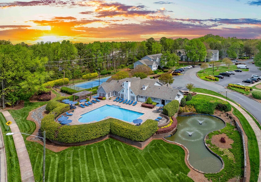 Primary Photo - MAA Fifty-One