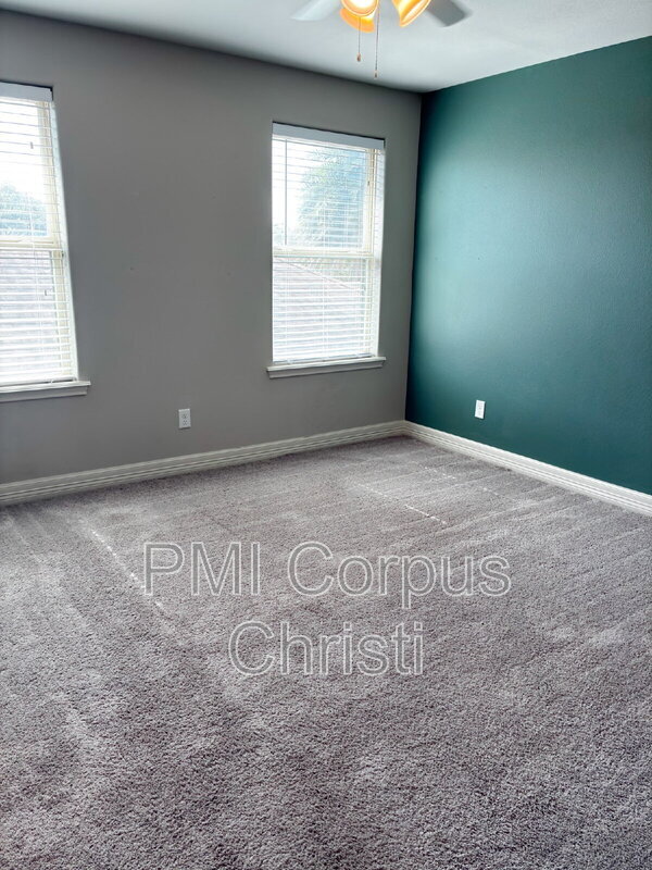 Building Photo - 3701 Nahid Ct