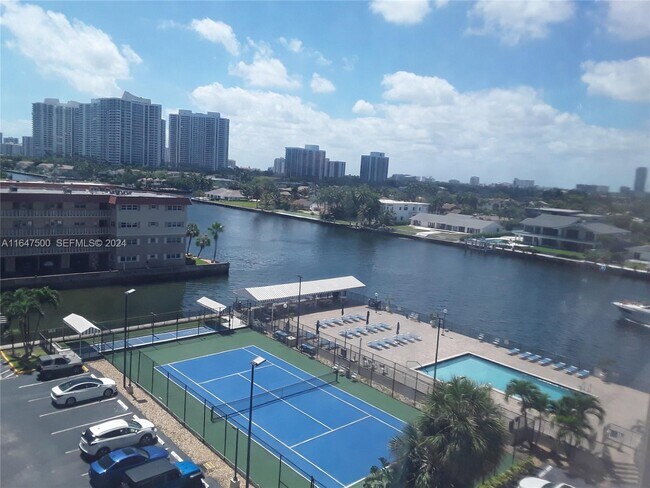 Building Photo - 2017 S Ocean Dr