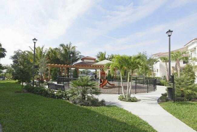 Building Photo - 6106 Yellow Sun Dr