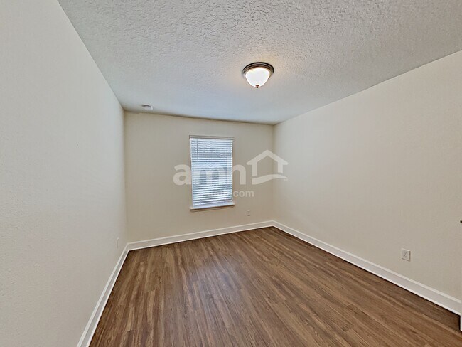Building Photo - 8601 Highfield Ave