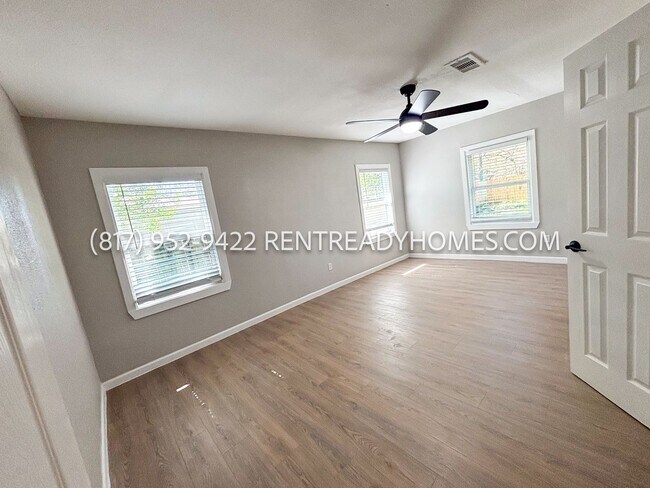 Building Photo - 2408 Southside Dr