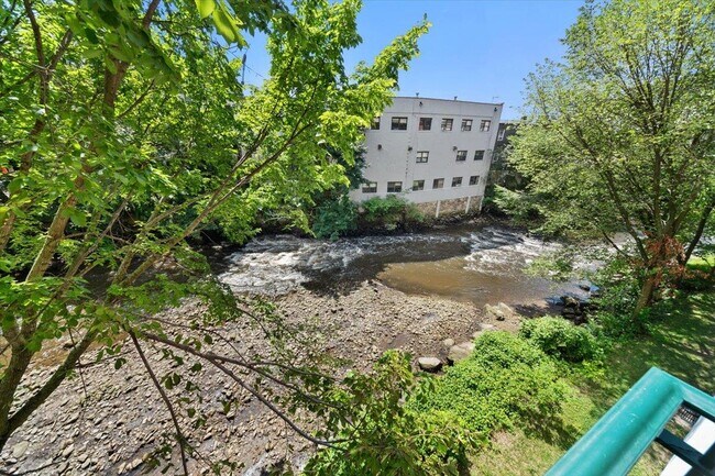 Building Photo - 123 Mamaroneck Ave