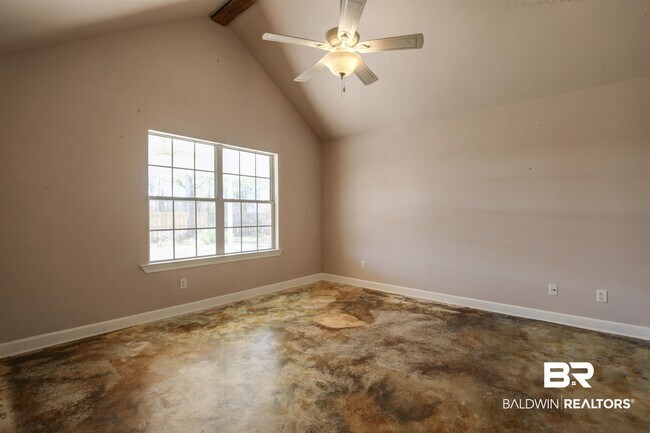 Building Photo - 200 Hawthorne Cir