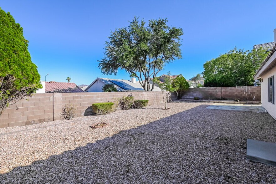 Building Photo - 725 Arrowhead Trail