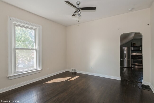 Building Photo - 1002 N 5th Ave