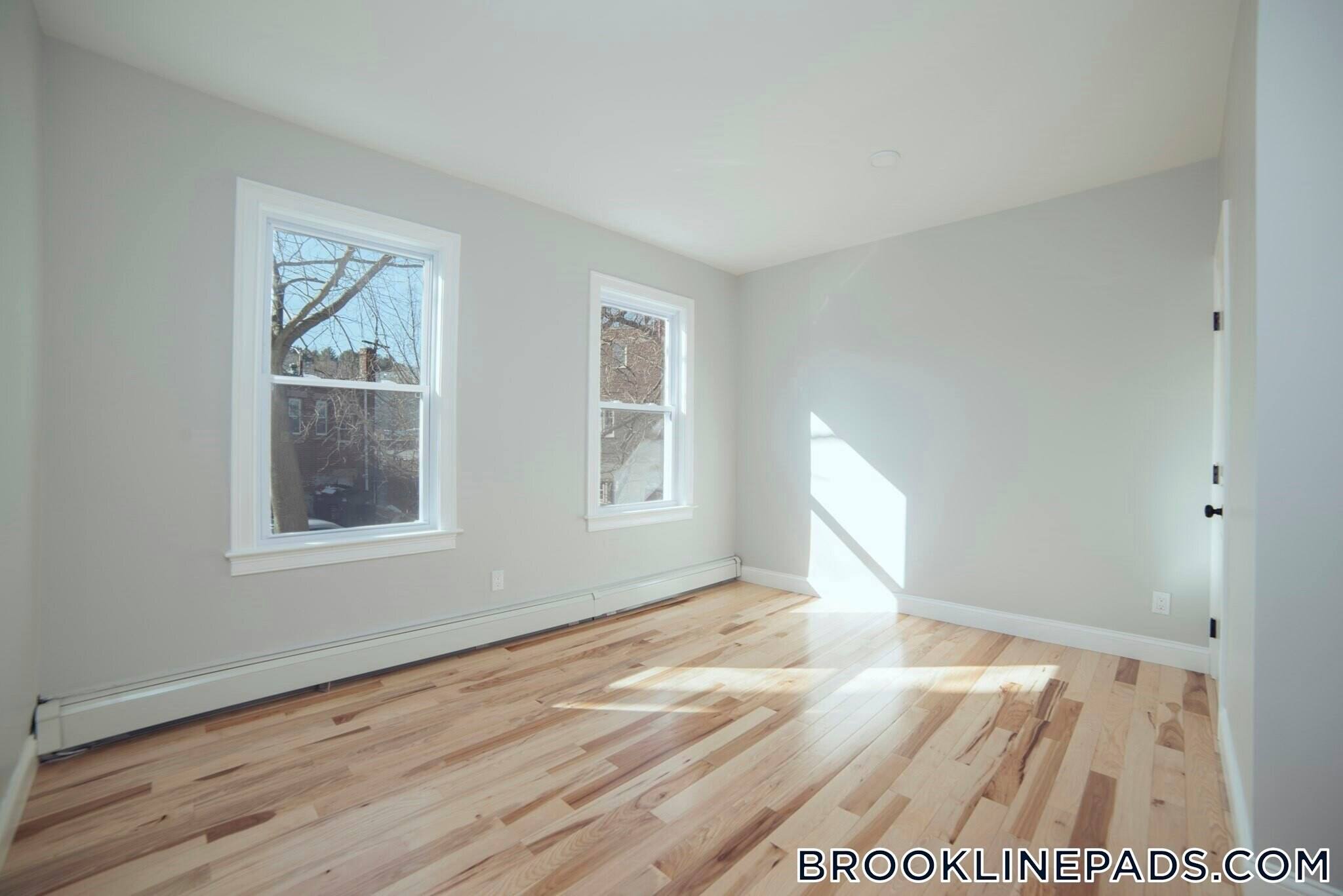Building Photo - 10 Duffley Ct