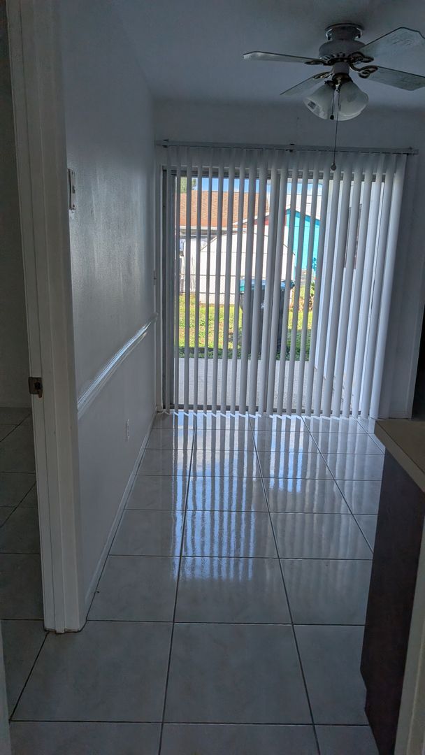 Building Photo - Charming 2 Bedroom Duplex with Tiled Flooring and Patio Space