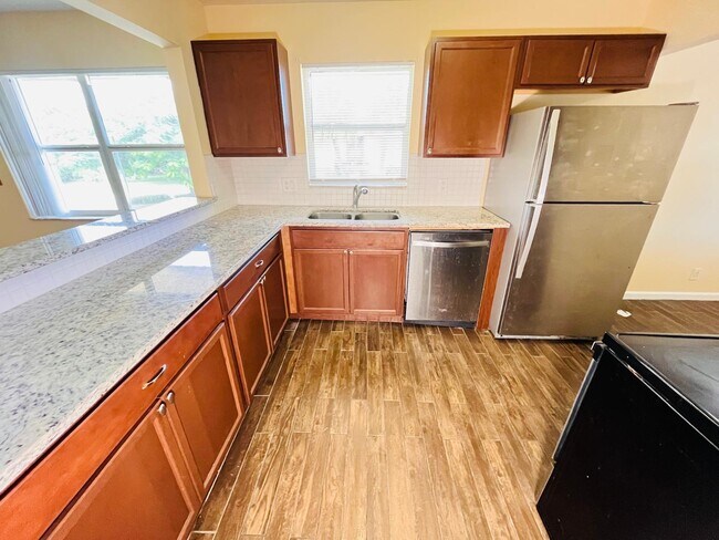 Building Photo - 5985 Forest Hill Blvd