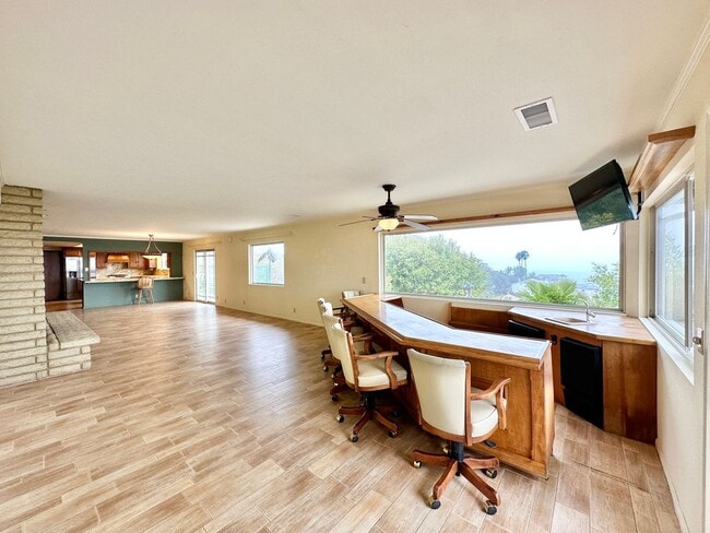 Building Photo - 1467 Knoll Park Ln