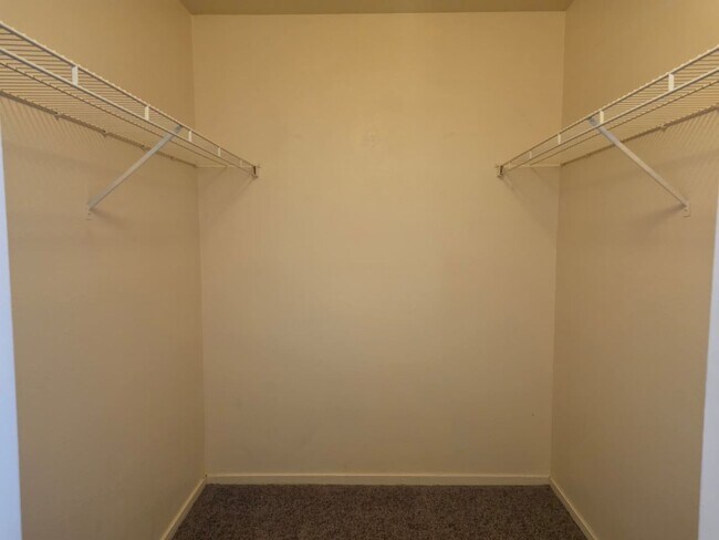 Building Photo - 2 Bed / 2 Bath Condo Rental with In-Unit Laundry & Community Pool
