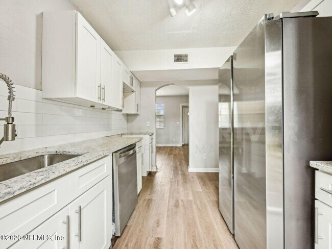 Building Photo - 3078 W 15th St