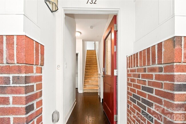 Building Photo - 732 Seigle Point Dr