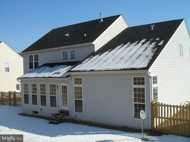 Building Photo - 11225 Suffolk Dr