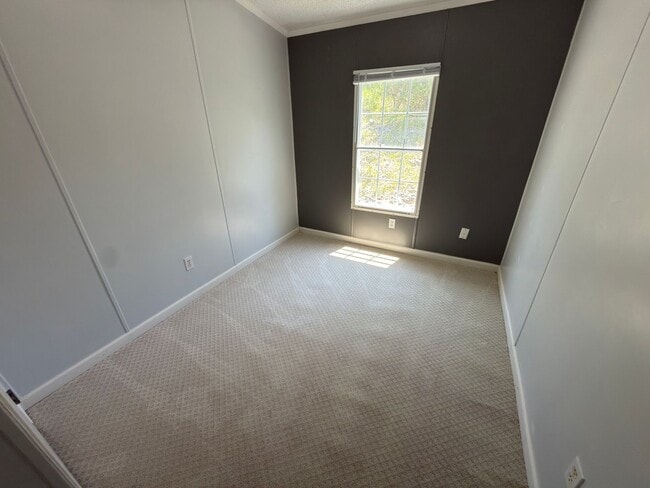 Building Photo - Christiansburg, 3 BR / 2 BA Available