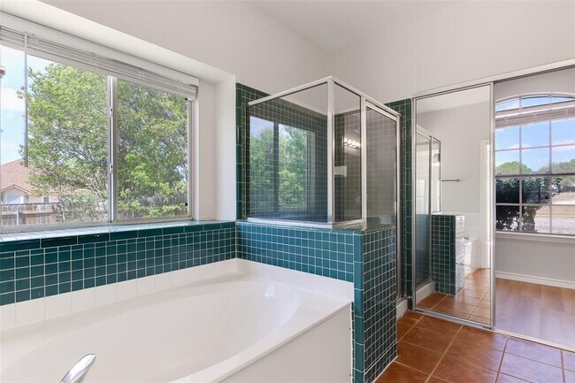 Building Photo - 927 Picadilly Dr