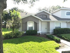 Building Photo - Don’t miss this beautiful 3-bedroom, 2-bath townhome in the desirable Island Cove Villas community!