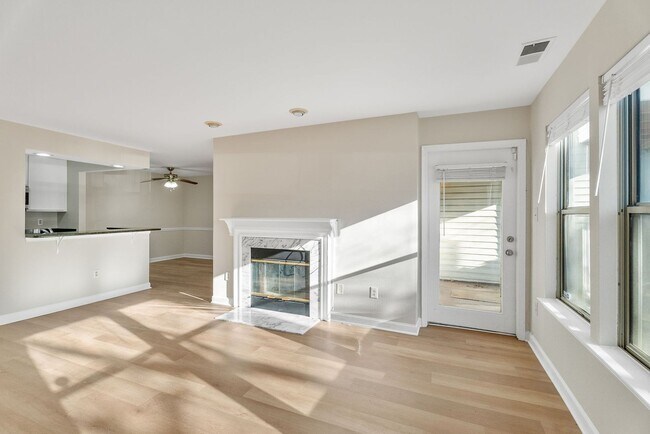 Building Photo - Silver Spring Condo with Modern Comforts and Active Lifestyle Amenities