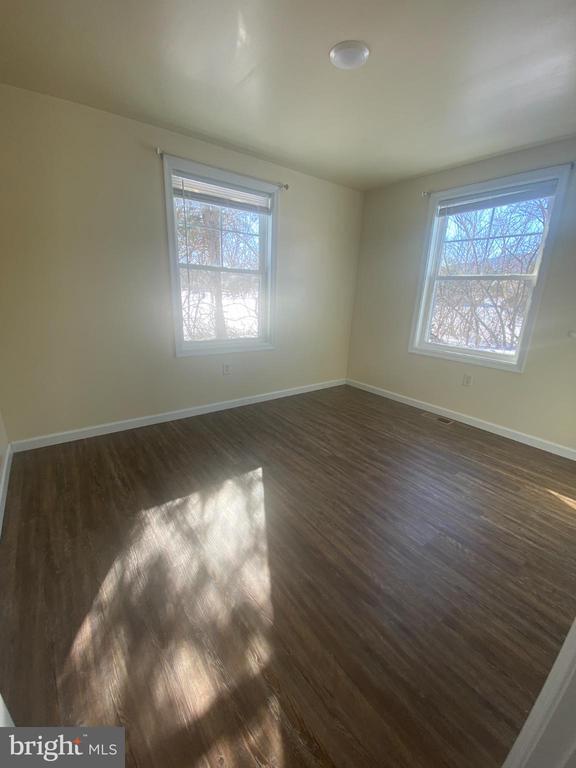 Building Photo - 71 Boddy Ln