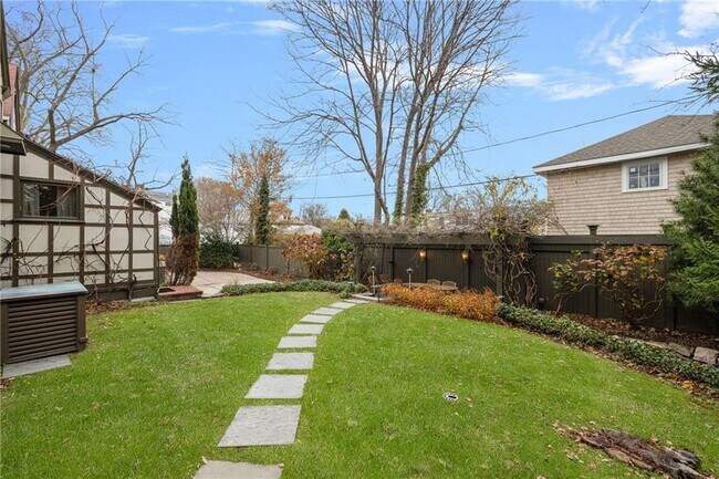 Building Photo - 4 Hunter Ave