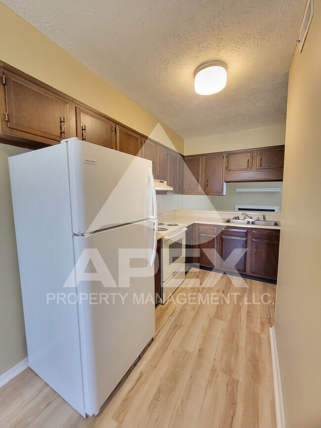 Building Photo - 9148 Cedarpark Ln NW