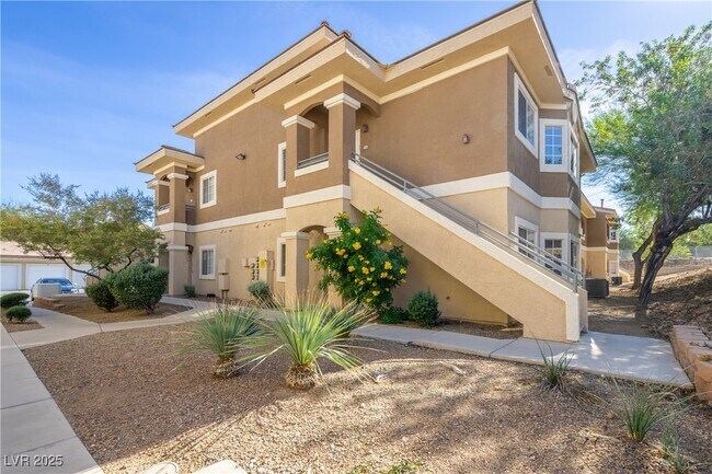 Building Photo - 833 Aspen Peak Loop