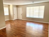 Building Photo - 2 Bedroom 1 Bathroom Condo in Antioch - AVAILABLE NOW !!