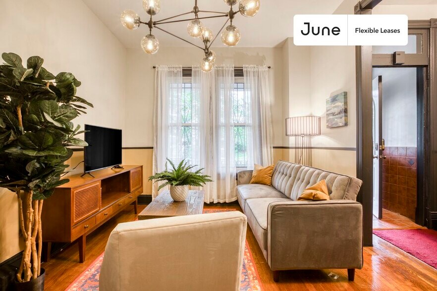 Primary Photo - 735 Girard St NW