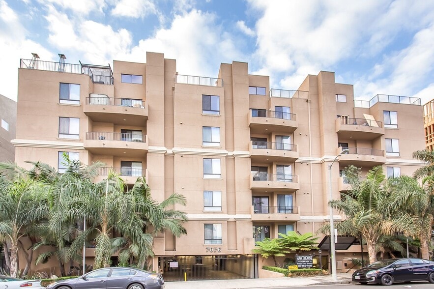 Primary Photo - Hawthorne Regency Apartments