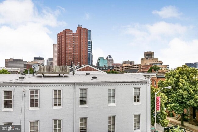 Building Photo - 1 W Henrietta St