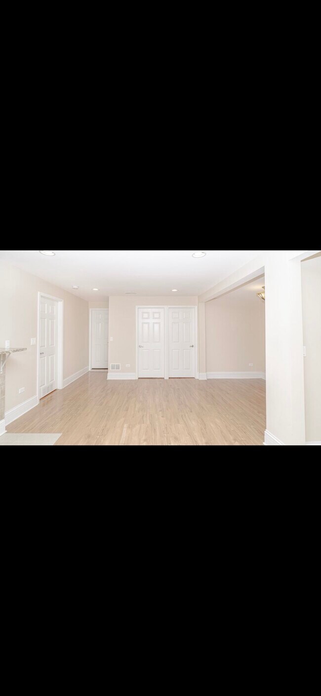 Building Photo - 37936 N Wilson Ave