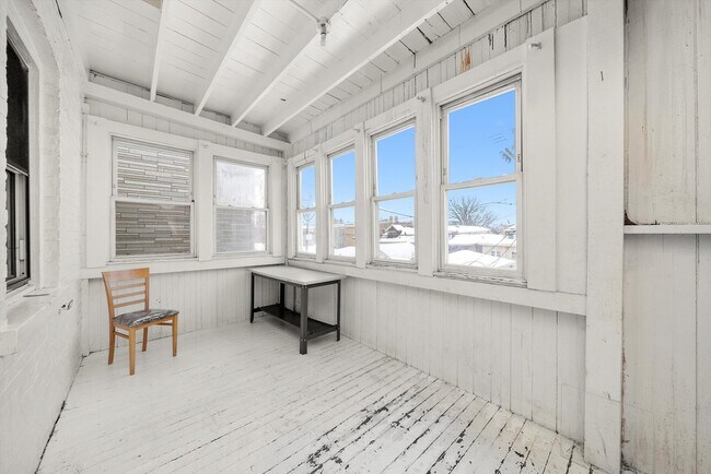 Building Photo - 5223 W School St