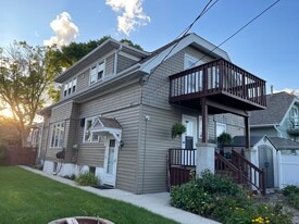 Building Photo - 3028 S 47th St