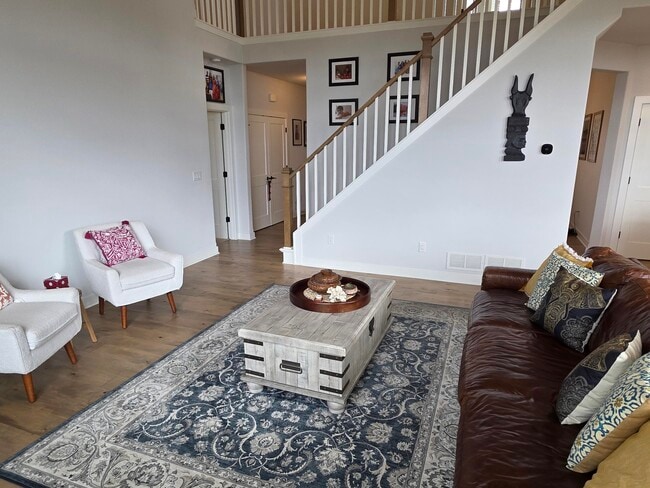 Building Photo - W239N3777 River Birch Ct