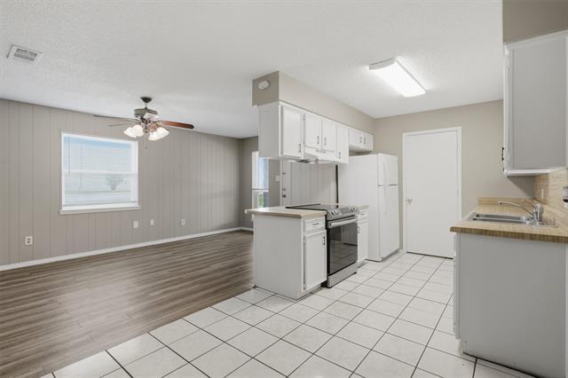 Building Photo - 128 Meador Ln