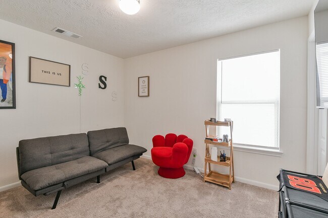 Building Photo - 6223 Topaz Pnes Trl