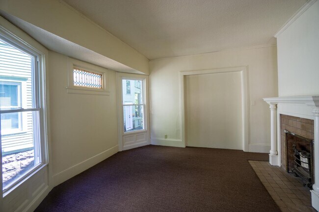 Building Photo - Charming Single Family Home One Block From...