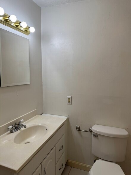 Building Photo - 353 Pawtucket Blvd