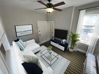 Building Photo - 2 Bed / 2 Bath + Extra Room - Great Ardmore Location